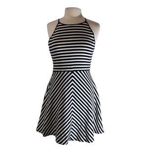 Cremieux Sz M navy blue and white striped halter dress with flare skirt stretch